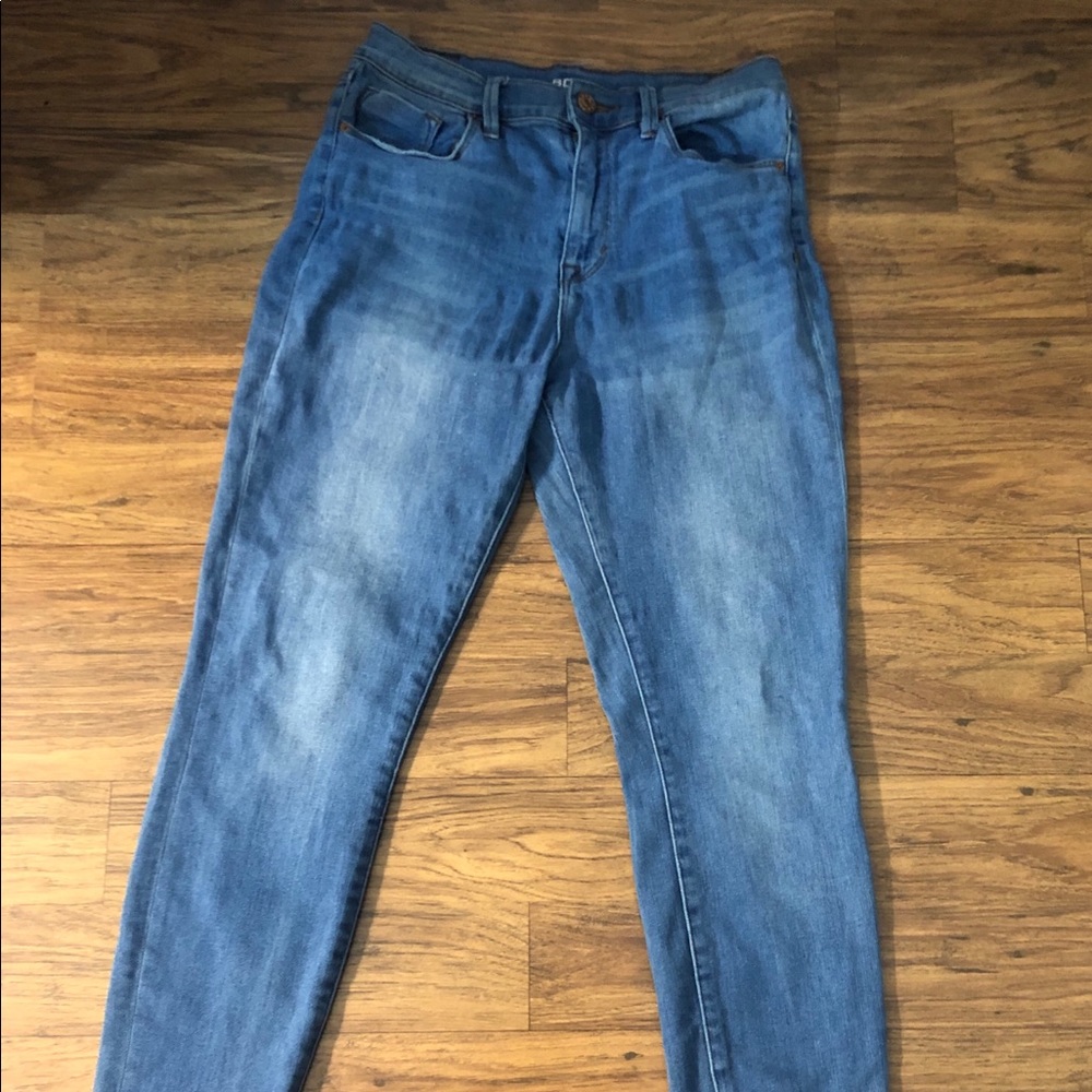 BDG Size 29 Skinny Jeans